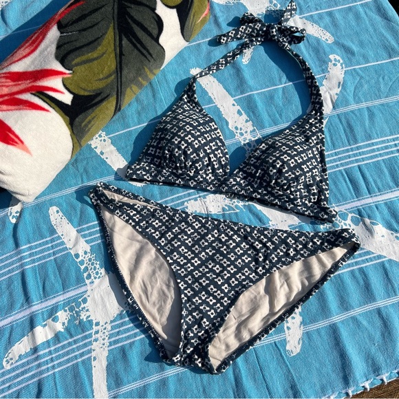 Banana Republic Blue and White Bikini Swimwear 2-piece - Picture 1 of 4